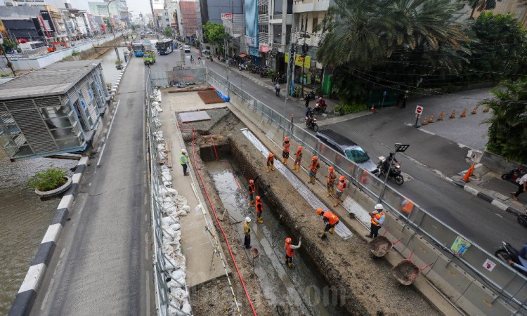 Pembangunan D-Wall Stasiun MRT Jakarta Kota Mulai Dilakukan