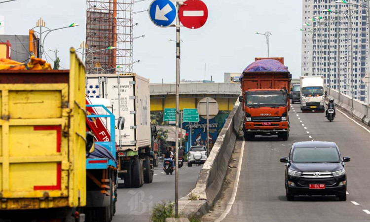 Dishub Bekasi Melarang Truk Melintasi Jalan Layang Rawapanjang