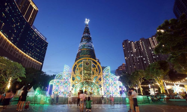 Menyambut Natal dan Tahun Baru, Pusat Perbelanjaan di Jakarta Mulai Bersolek