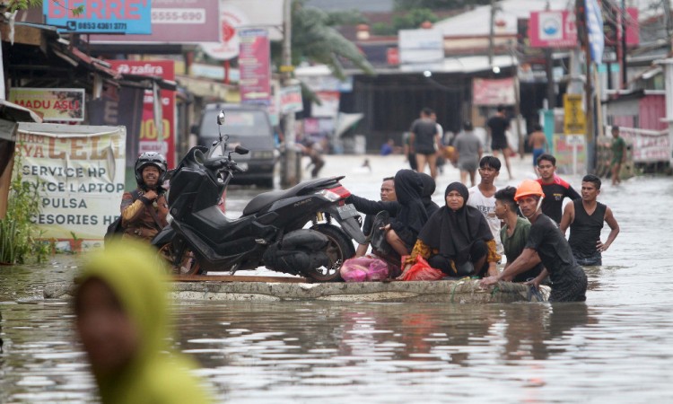 Intensitas Hujan Tinggi, Ribuan Rumah di Makassar Terendam Banjir