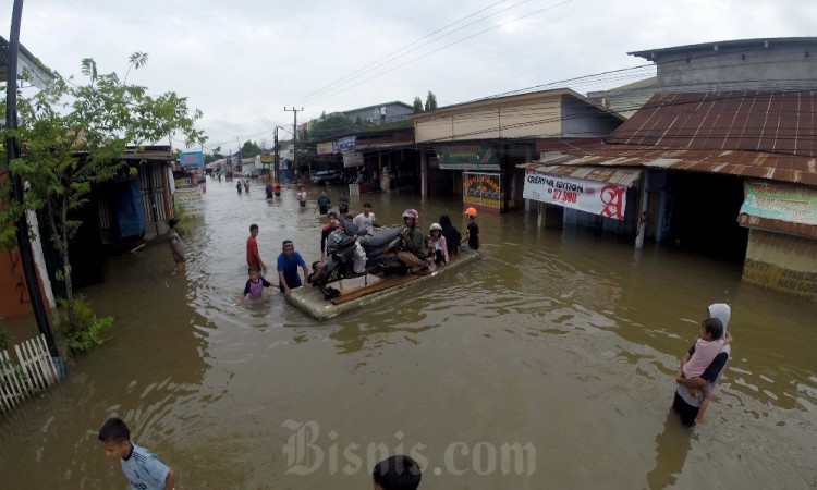 Intensitas Hujan Tinggi, Ribuan Rumah di Makassar Terendam Banjir