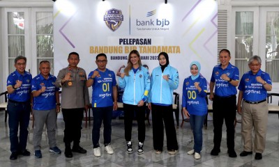 Ridwan Kamil Lepas Tim Voli Putri Bandung BJB Tandamata