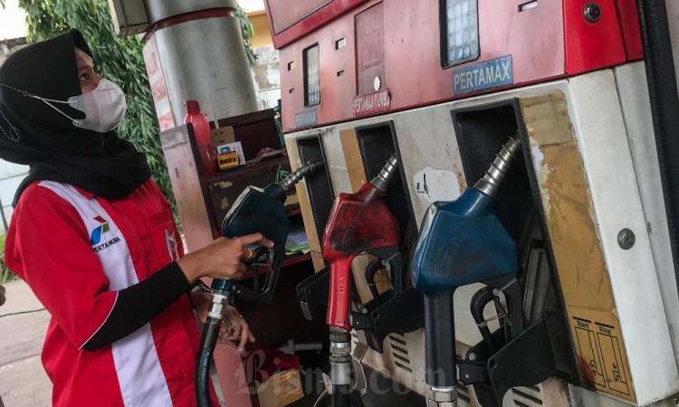 Pertamina Turunkan Harga BBM Nonsubsidi Jenis Pertamax