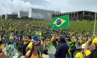 Pendukung Bolsonaro Serbu Istana Kepresidenan Brasila