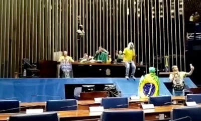 Pendukung Bolsonaro Serbu Istana Kepresidenan Brasil