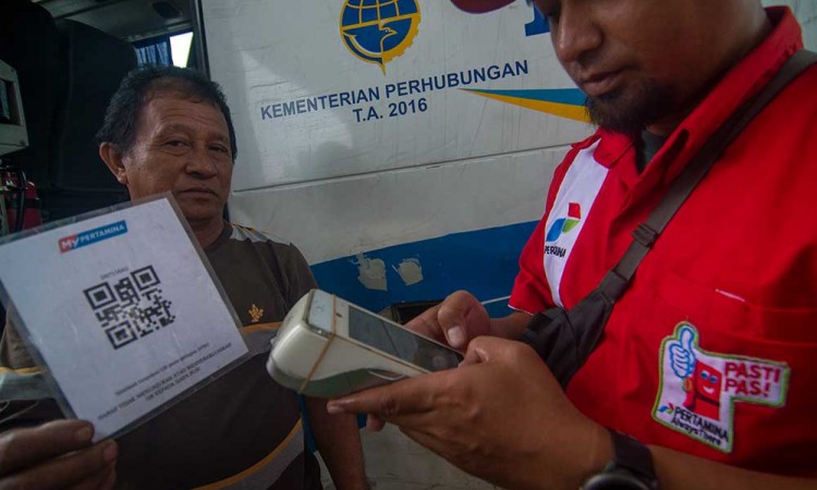 Pertamina Berlakukan Scan Barcode Untuk Pengisian Solar Bersubsidi