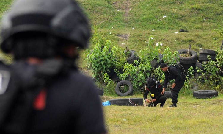 Polisi Musnahkan Mortir Yang Ditemukan Warga di Klaten
