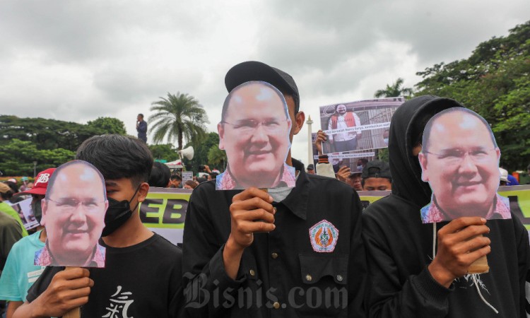Aksi Unjuk Rasa Menuntut Usut Tuntas Kasus Penggelapan Dana KSP Indosurya