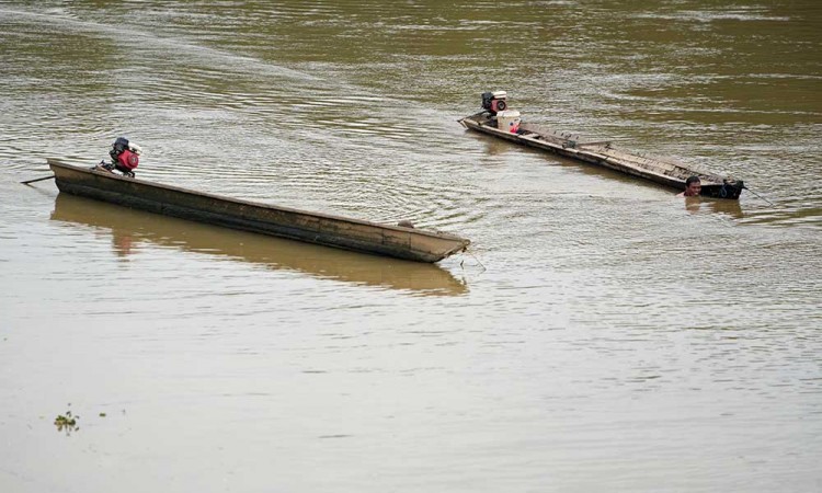 Lumpur Dari Pertambangan Nikel Membuat Sungai di Konawe Menjadi Keruh