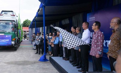 Menperin Agus Kartasasmita Lepas Ekspor Perdana Kijang Innova Zenix Produksi Toyota Indonesia