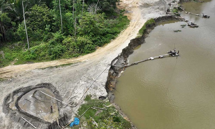 Aktivitas Penambangan Pasir di Konawe Selatan