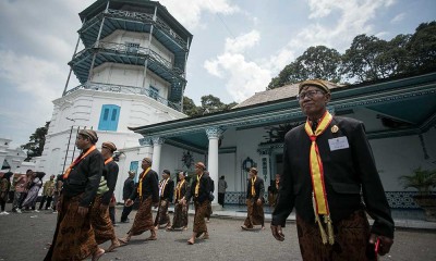 Tarian Sakral Bedhaya Ketawang Ditampilkan Dalam Acara Tingalan Dalem Jumenengan Keraton Kasunanan Surakarta