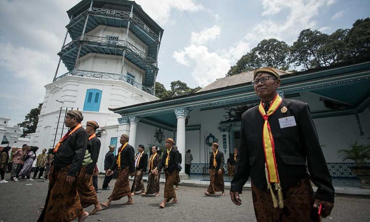 Tarian Sakral Bedhaya Ketawang Ditampilkan Dalam Acara Tingalan Dalem Jumenengan Keraton Kasunanan Surakarta