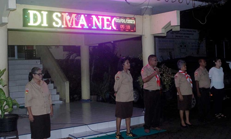 Siswa SMA/SMK Negeri di NTT Masuk Sekolah Mulai Pukul 05.00 WITA