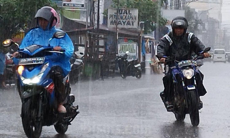 BMKG Prediksi Cuaca Buruk Terjang Wilayah Makassar Hingga Minggu Depan