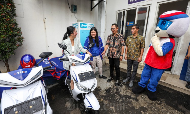 Tiki Luncurkan Armada Sepeda Motor Listrik