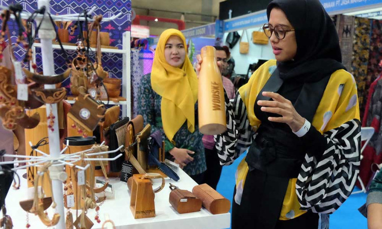 Berbagai Produk Kerajinan Kota Kediri di Pamerkan Pada Ajang INACRAFT 2023