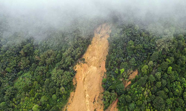 Tanah Longsor di Kabupaten Natuna Tewaskan 10 Orang dan Puluhan Orang Masih Dalam Pencarian