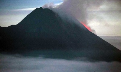 Gunung Merapi Keluarkan Lava Pijar ke Arah Barat Daya