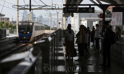 Jumlah Penumpang MRT Jakarta Pada Februari Menurun 