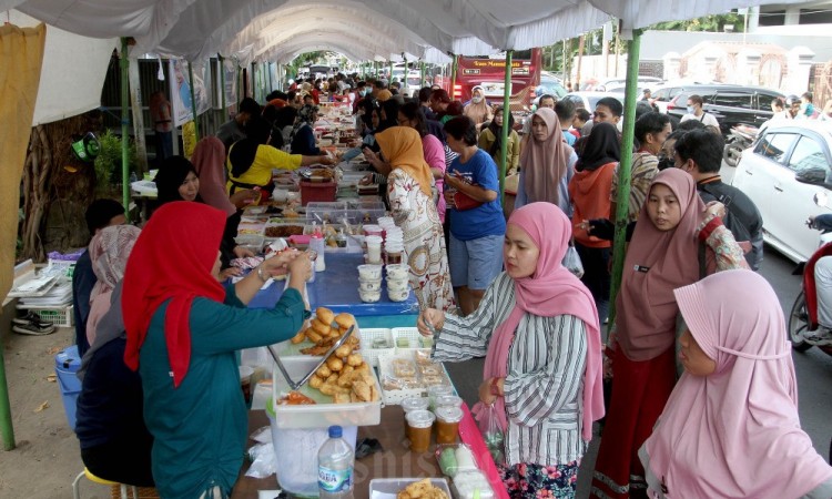 Kawasan Jajanan Takjil di Makassar