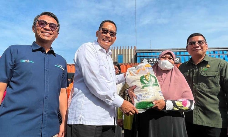 Pos Indonesia Distribusikan Bantuan Pangan Beras Pemerintah Hingga Penjuru Negeri