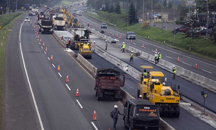 Penambahan Lajur di Jalan Tol Cipali Untuk Antisipasi Kepadatan Saat Arus Mudik