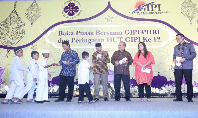 GIPI dan PHRI Gelar Buka Bersama Untuk Menguatkan dan Memelihara Sinergitas Stakeholder Bidang Pariwisata