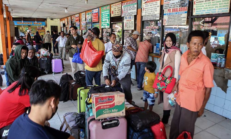 Terminal Kalideres Jakarta Mulai Dipadati Pemudik