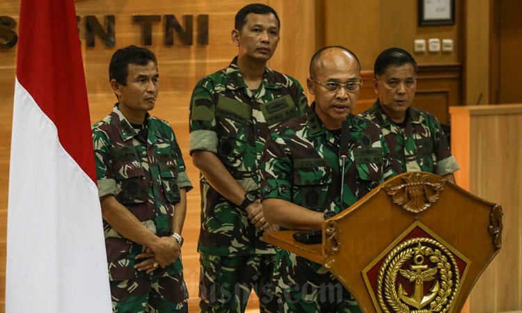TNI Berikan Keterangan Terkait Kontak Tembak di Papua
