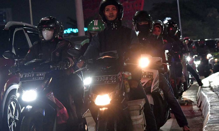 Jalur Pantura Mulai Dipadati Pamudik Yang Menggunakan Sepeda Motor