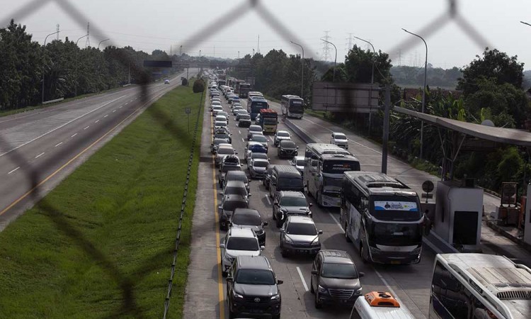 Pada H-4 Lebaran, Arus Mudik di Jalan Tol Palikanci Mulai Padat