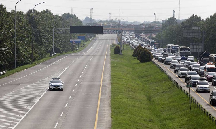 Korlantas Polri Terapkan One Way di Ruas Tol Cipali Hingga Kalikangkung