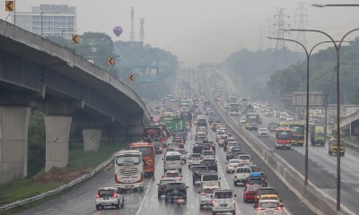 Tol Jakarta-Cikampek Mulai Padat Merayap Saat Arus Mudik Lebaran 2023