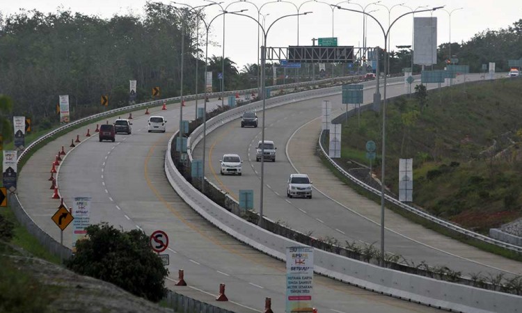 Volume Lalu Lintas di Jalan Tol Trans Sumatra Mulai Meningkat