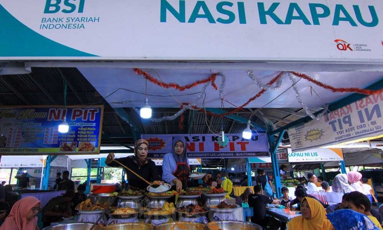 BSI Wujudkan Program Zona Kuliner Halal Aman dan Sehat di Bukittinggi