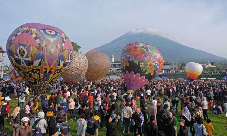 Festival Balon Udara Tradisional Kembali Digelar di Temangung