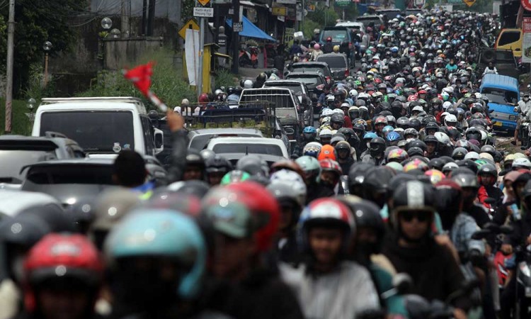 Jalur Wisata Puncak Bogor Macet Total, Polres Bogor Berlakukan One Way