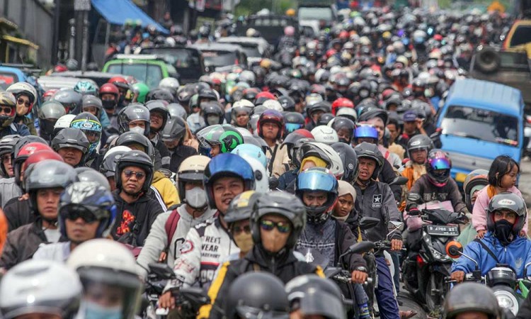 Jalur Wisata Puncak Bogor Macet Toral, Polres Bogor Berlakukan One Way