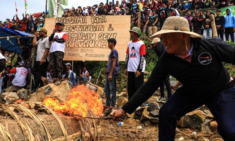 Kemeriahan Tradisi Perang Meriam Karbit Khas Wilayah Bogor