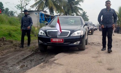 Presiden Joko Widodo Tinjau Jalan Rusak di Provinsi Lampung