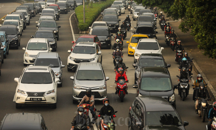 Pemprov DKI Jakarta Akan Mengatur Ulang Jam Kerja Karyawan Untuk Mengurai Kemacetan Ibu Kota