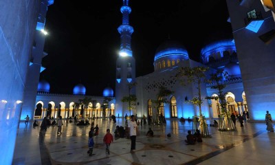 Masjid Raya Sheikh Zayed di Solo Jadi Destinasi Wisata Religi Yang Diburu Warga Saat Liburan