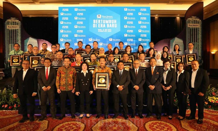 Bisnis Indonesia Award (BIA) 2023 Berikan Penghargaan Kepada Perusahaan Dengan Kinerja Baik