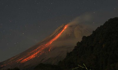 Gunung Merapi Luncurkan Lava Pijar Sejauh 2.000 Meter