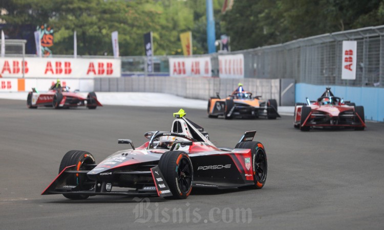 Pembalap Pascal Wehrlein Berhasil Keluar Sebagai Pemenang Pada Putaran ke-10 Formula E Jakarta