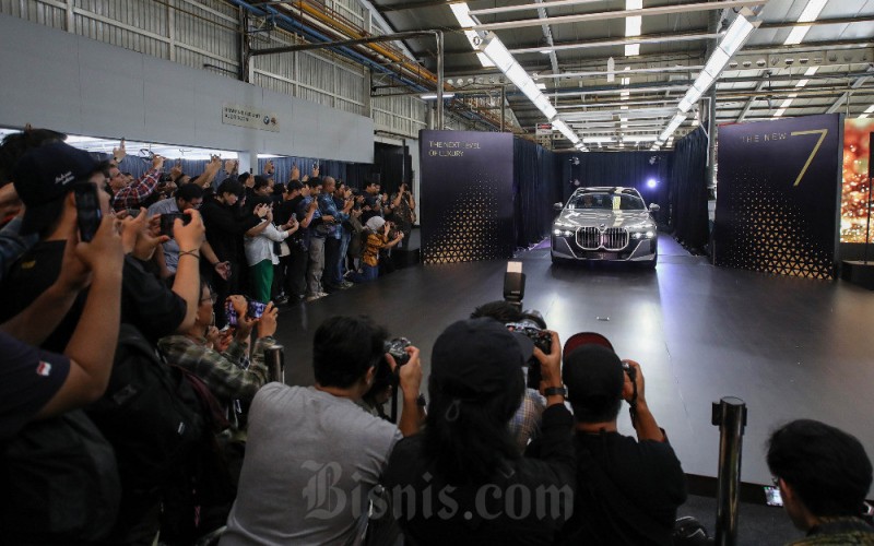 Suasana peluncuran BMW Seri 7 di BMW Production Network 2, PT Gaya Motor, Sunter, Jakarta, Selasa (6/6/2023). Bisnis/Eusebio Chrysnamurti