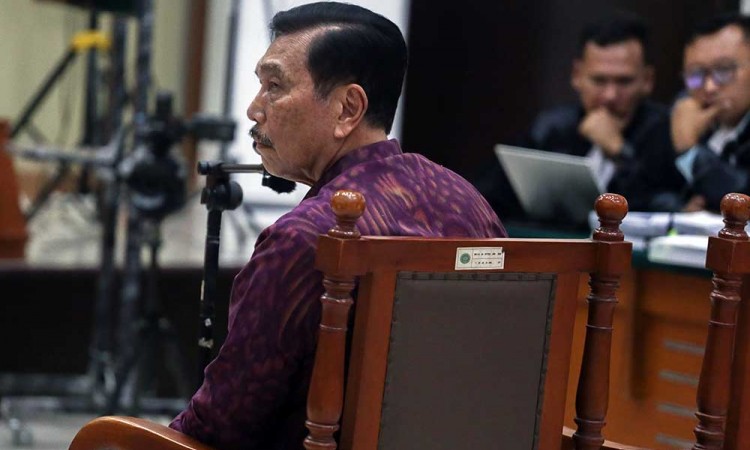 Luhut Binsar Pandjaitan Berikan Kesaksian Dalam Sidang Haris Azhar dan Fatia Maulidiyanti di PN Jakarta Timur
