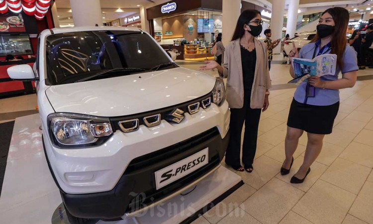 Suzuki S-Presso MC AGS dan All New Ertiga Smart Hybrid GX MT Sapa Pengunjung di Gandaria City Mall