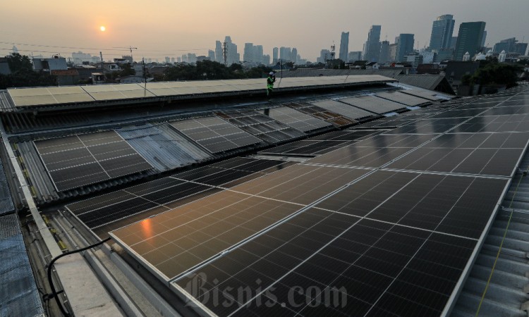 PT Blue Bird Tbk. (BIRD) Operasikan Solar Panel Berkapasitas 215kWp di Kantor Pusat